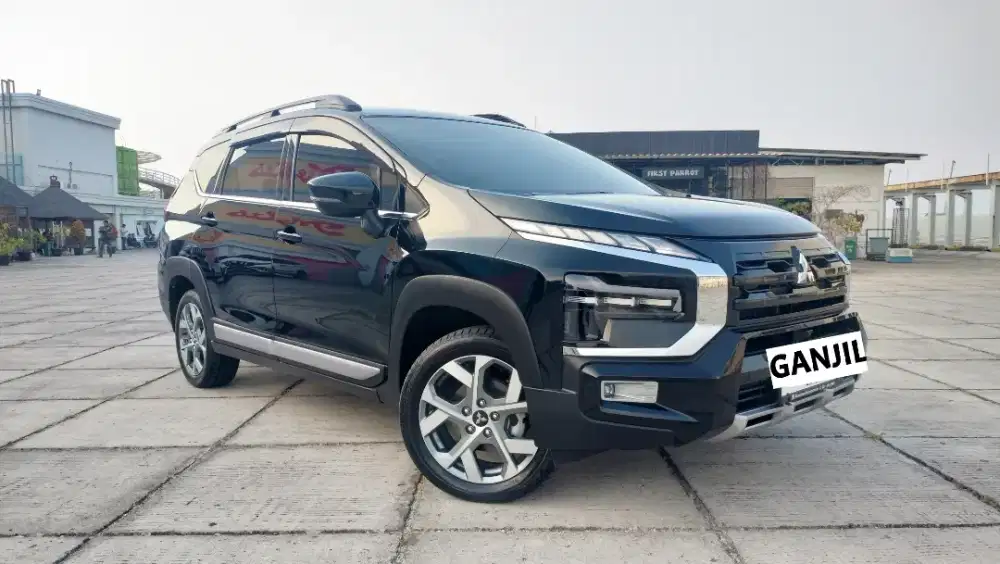 (DP 25jt) Xpander Cross Premium Package AT 2022 Tgn1 Low Km Joss