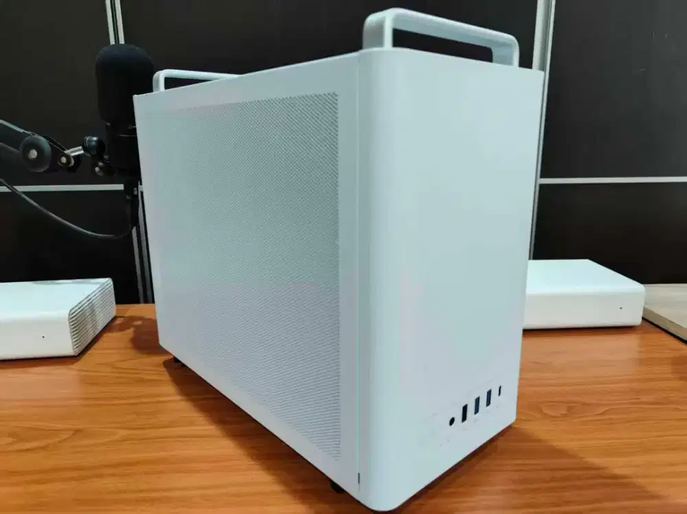 PC Gaming Rakitan Bekas Mint Condition