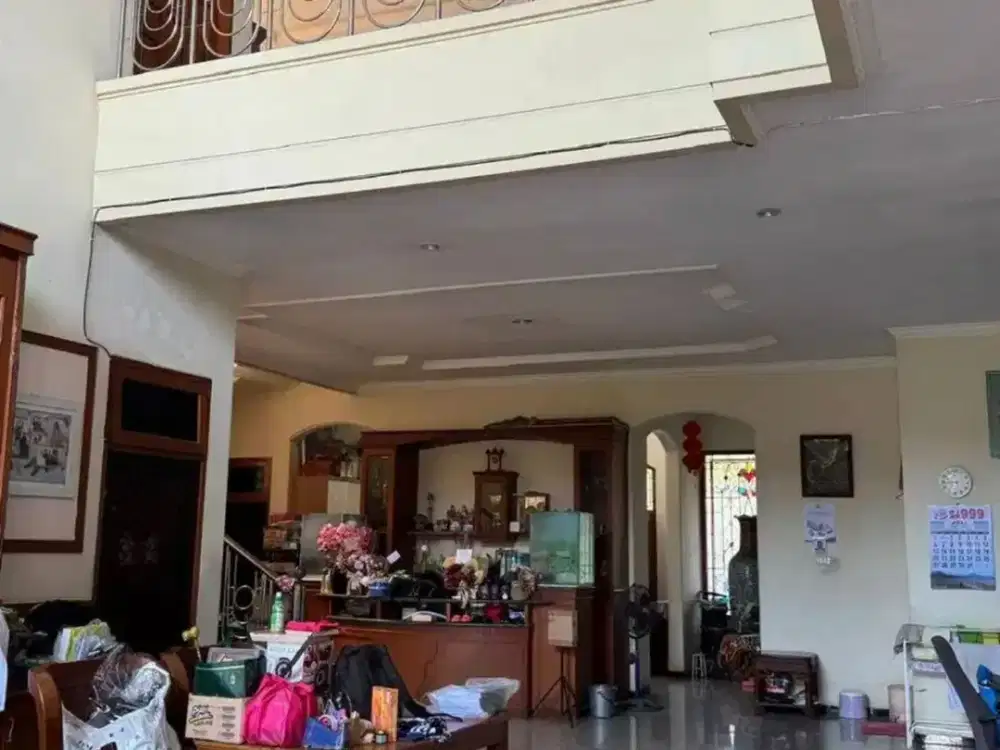 Rumah 2 Lantai Bagus HGB di Bukit Darmo Golf  View Golf Siap Huni