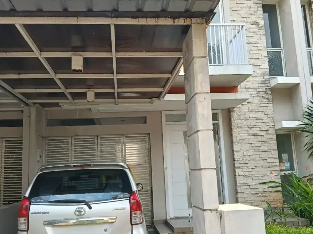 DISEWAKAN RUMAH HOOK 2 LANTAI DLM CLUSTER DI SUMMARECON BEKASI