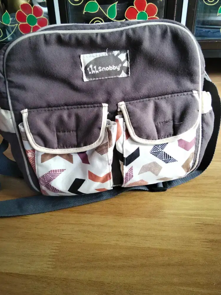 Tas ransel kecil dan tas bayi snobby