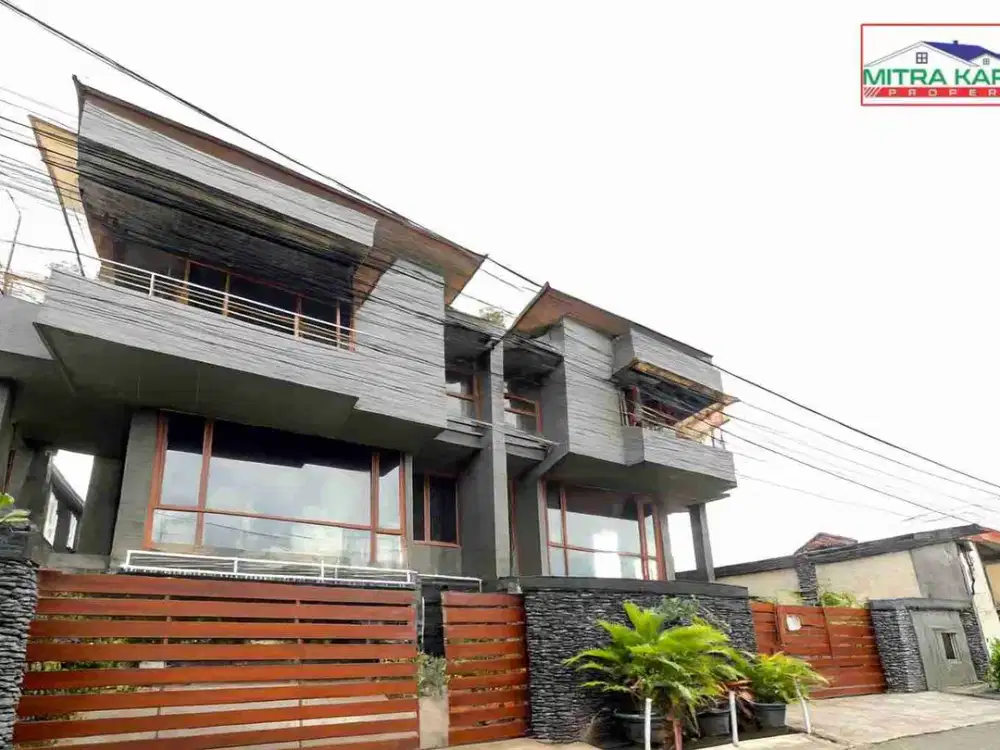 Rumah MURAH mewah 3 lantai + lift bebas banjir di pejaten, pasar minggu