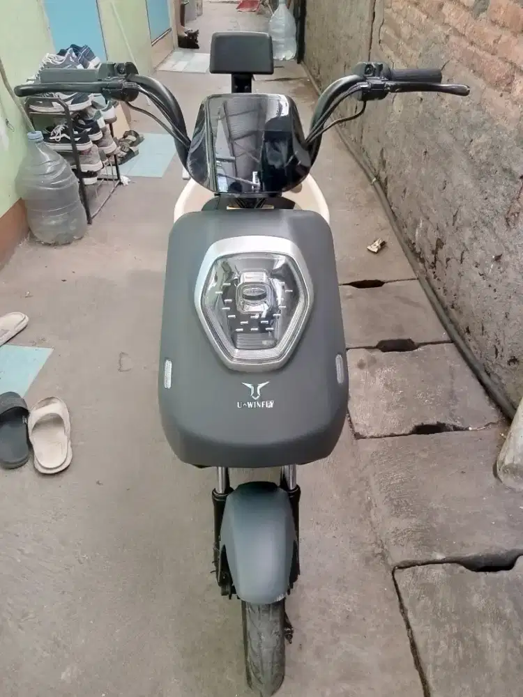 Sepeda listrik U-winfly M60