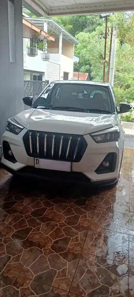 Daihatsu Rocky 1.2 X CVT (MATIC) THN 2023 warna Putih mulus dari baru