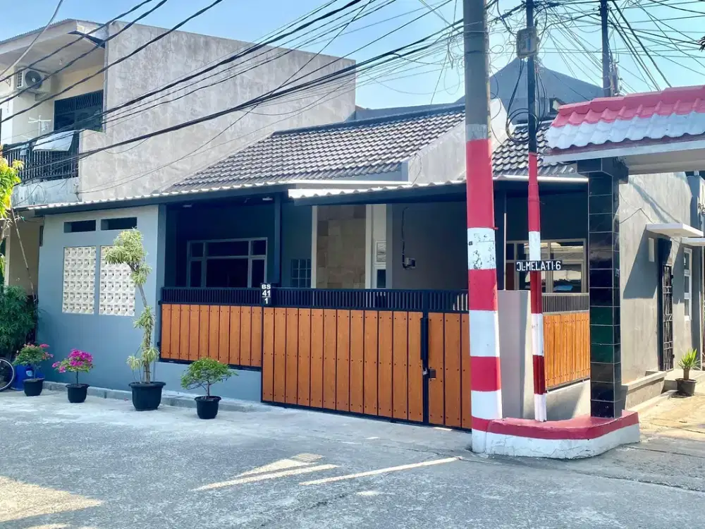 Rumah 15 Menit ke Bintaro Jaya Xchange Mall SHM 2 Lt Siap KPR J-38721