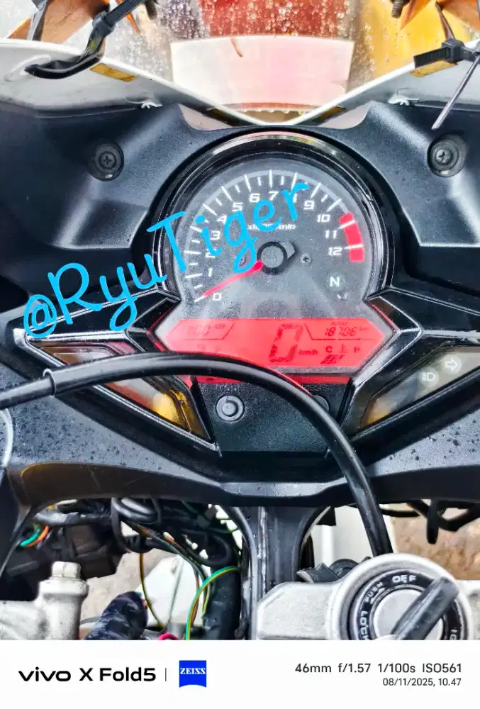 Motor Honda CBR 250R CBU 2014 K33 RWB Sport Adventure Touring Modif
