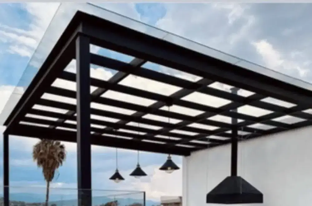 Kanopi kaca tempered