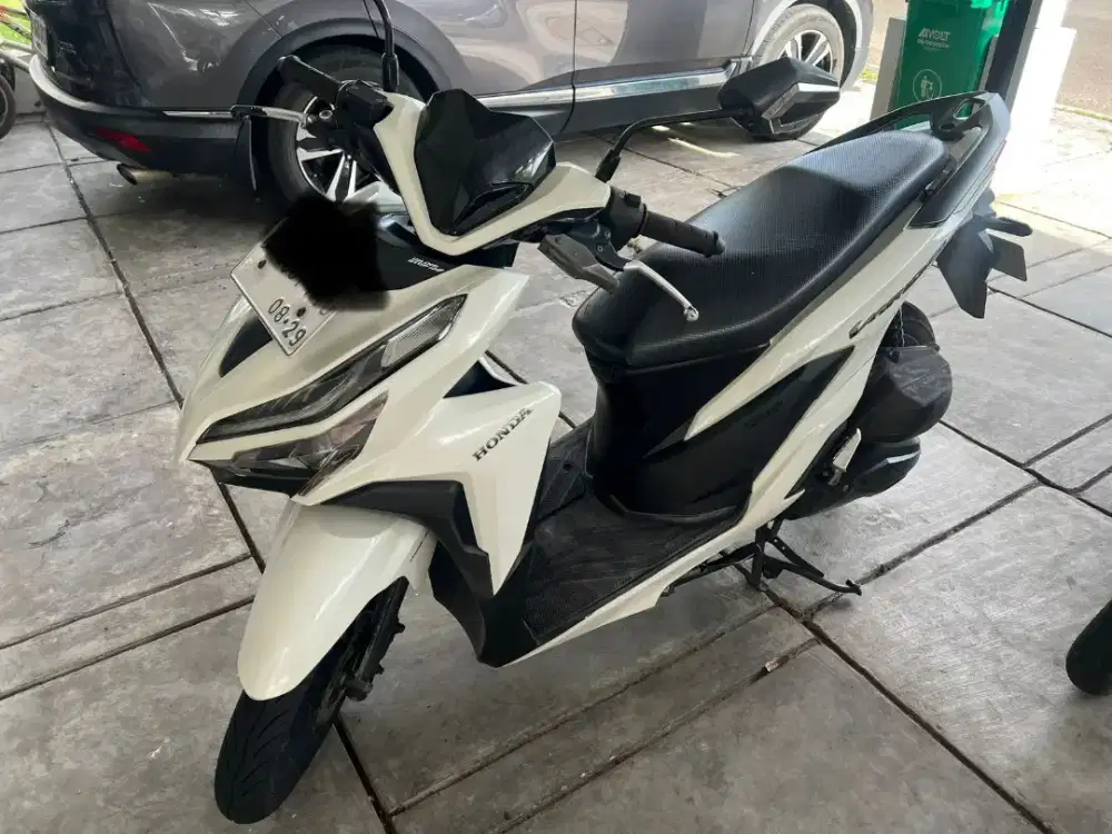 Vario putih 150cc tahun 2019 pribadi