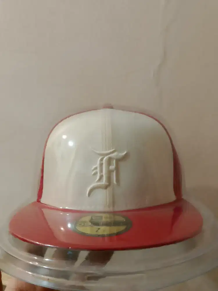 Topi New Era x FOG