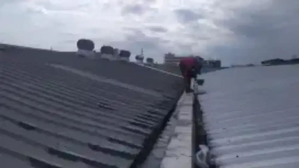 Tukang perbaikan atap bocor dinding dak rembes talang air renovasi
