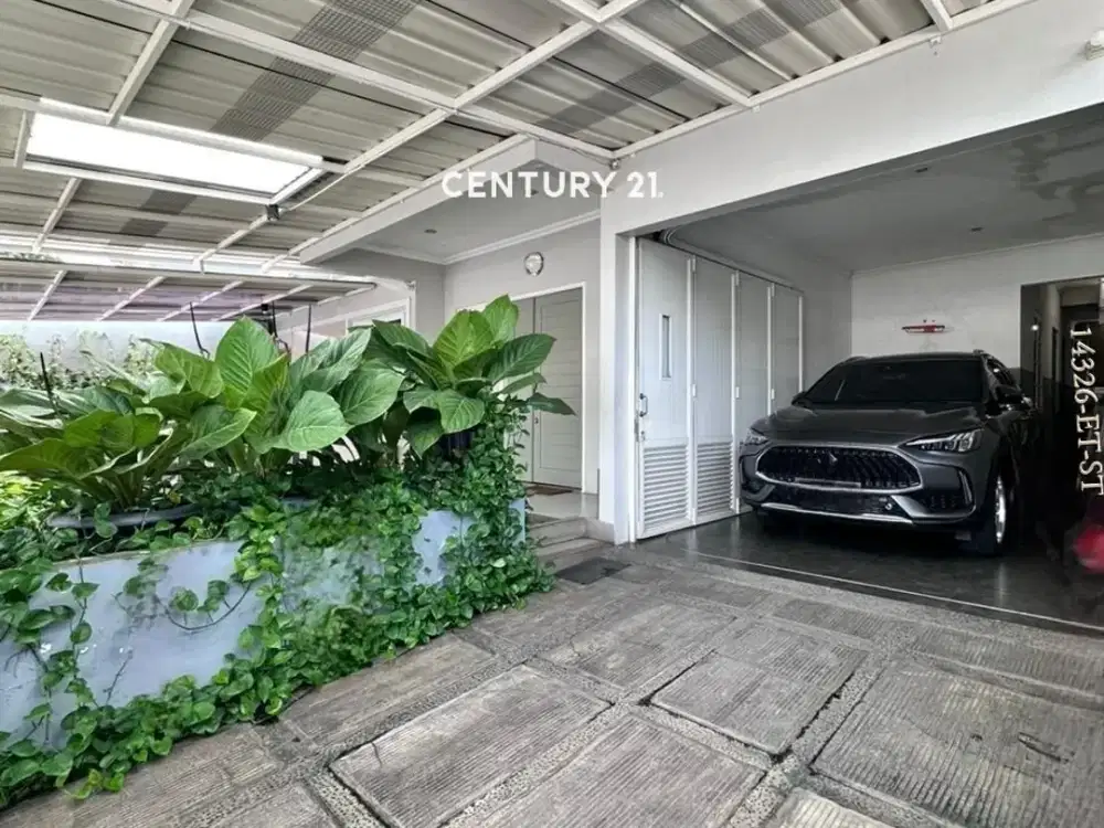 Rumah Rapi Terawat Dijual Dibawah Pasaran Di Jakarta Selatan