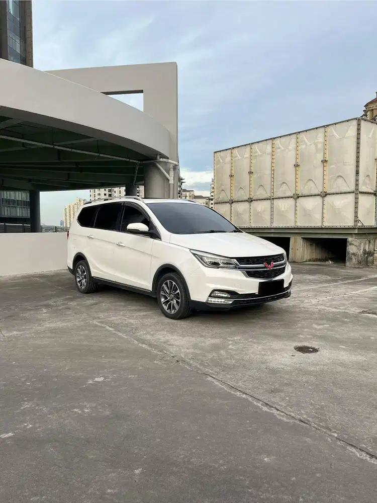 WULING CORTEZ TLUX PLUS 1.5 A/T 2019