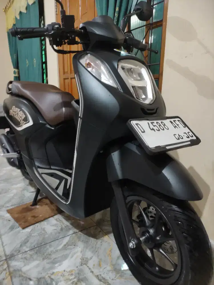 KM 500 Perak Persis Baru Honda Genio CBS ISS Super Mulus Full Original