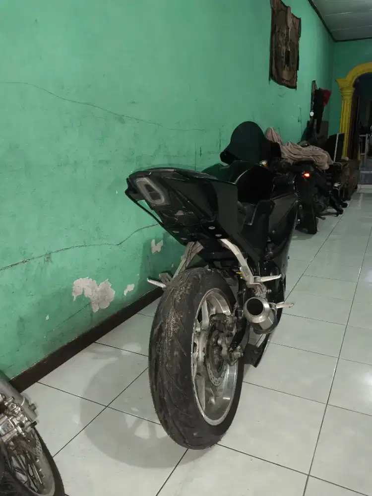 Jual motor r15 v3