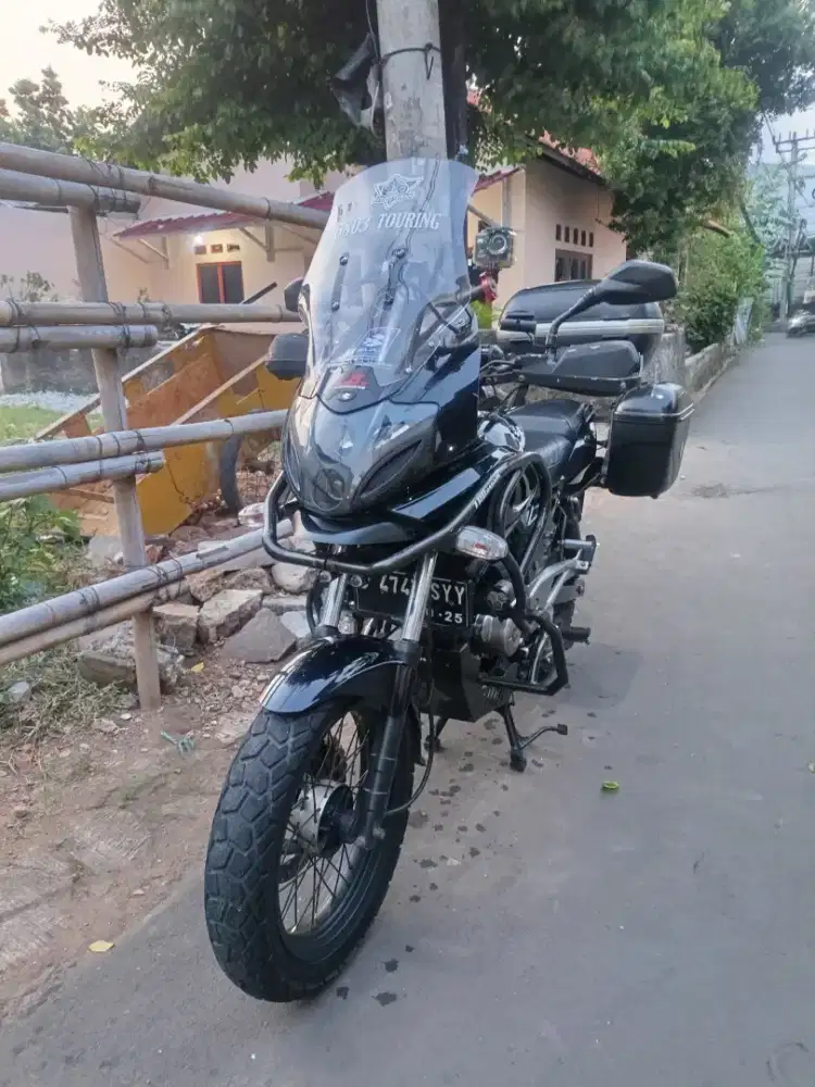 Pulsar 220 full modif KM rendah  asli 15 ribuan