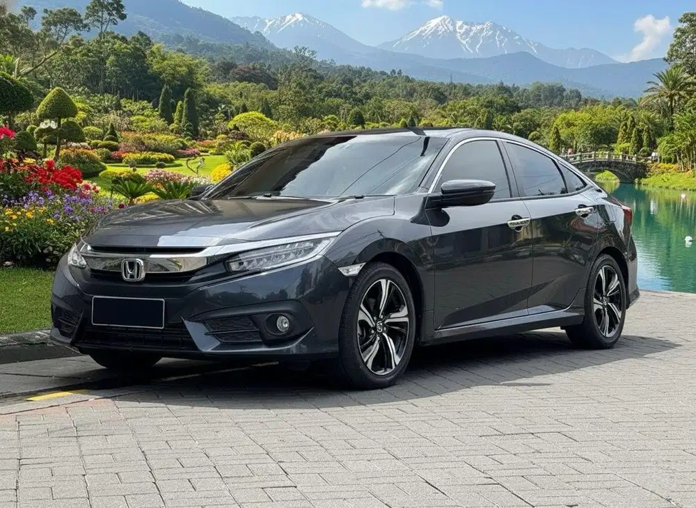 Honda Civic ES 1.5 turbo At 2018 km +/- 14.000