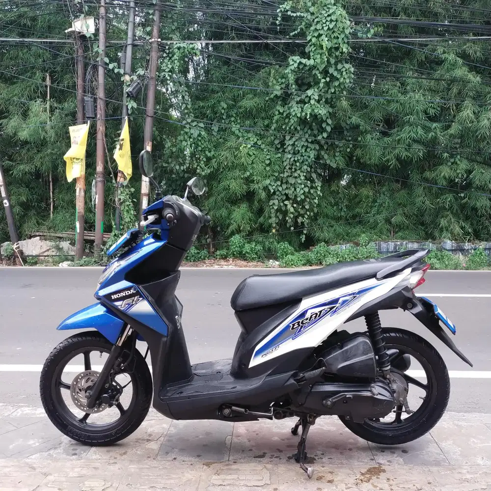 Honda Beat Fi 2013 Orisinil Bagus lengkap