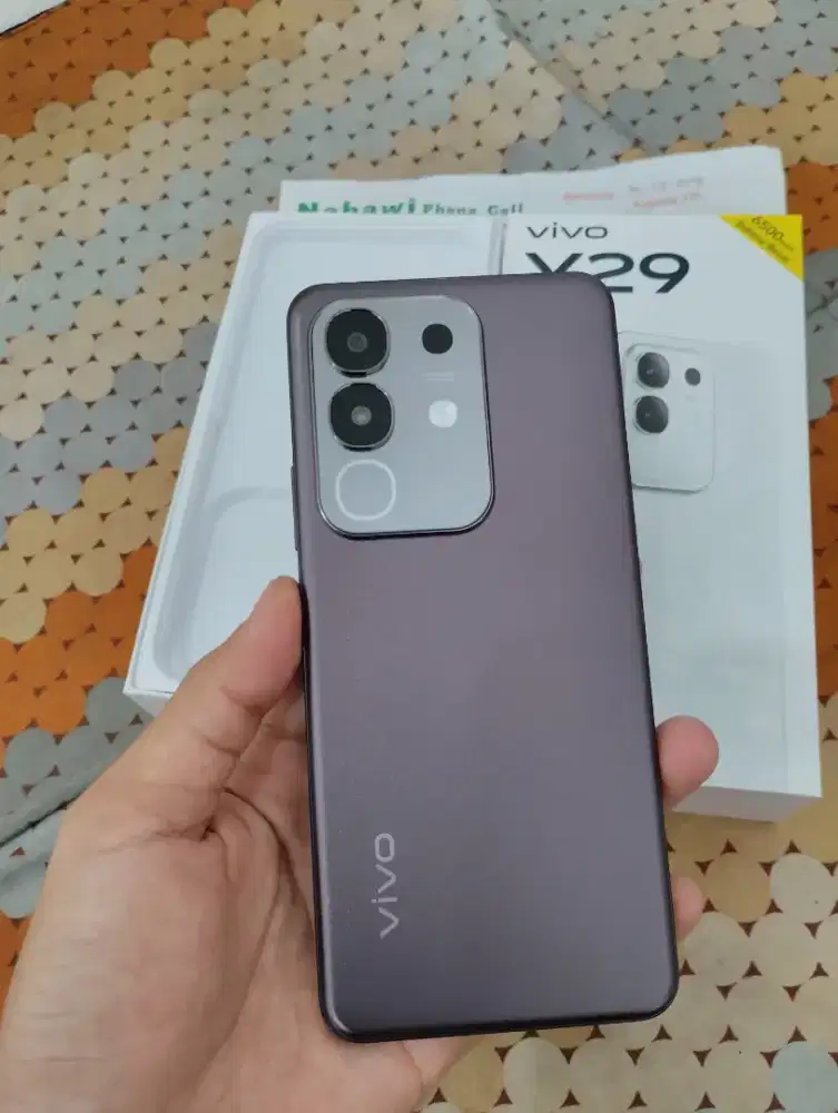 vivo Y29 8/256 like new