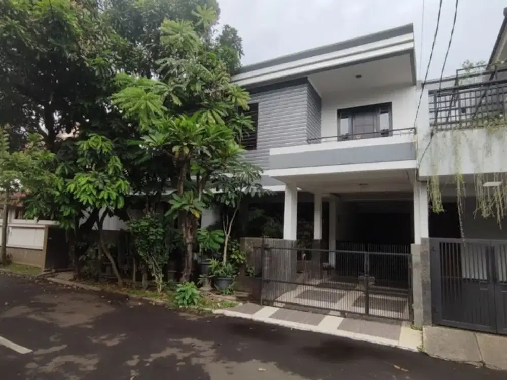 Dijual Rumah bagus 2 lantai siap huni di Komplek Bintaro sektor 9