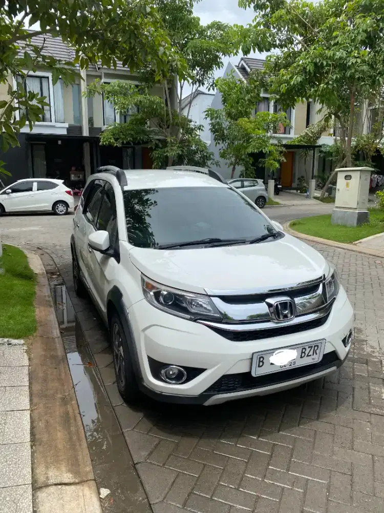 Jual mobil honda BR V tahun 2017 matic terawat