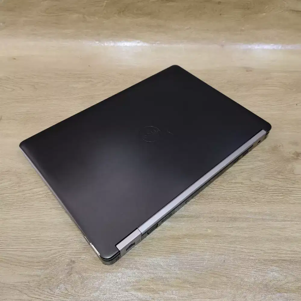 Laptop Gaming Dell Slim Core i7 Gen 6 Dual VGA Ram 16GB bonus Mouse Ba