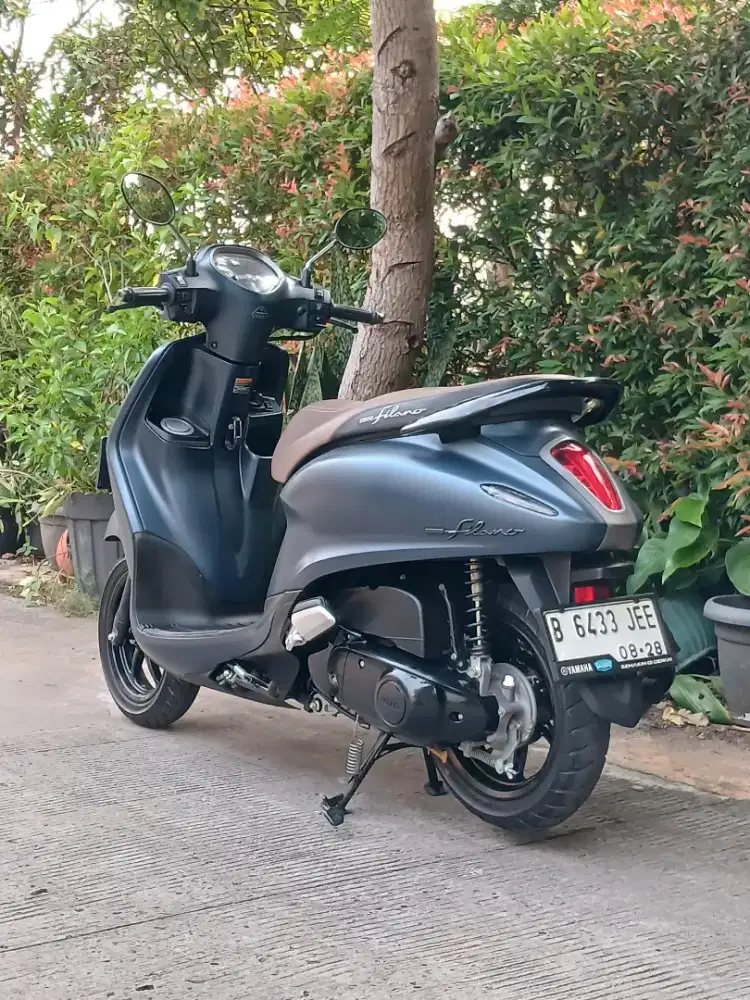 DP 500RB YAMAHA GRANDFILANO LUX TAHUN 2023 KM 10RB