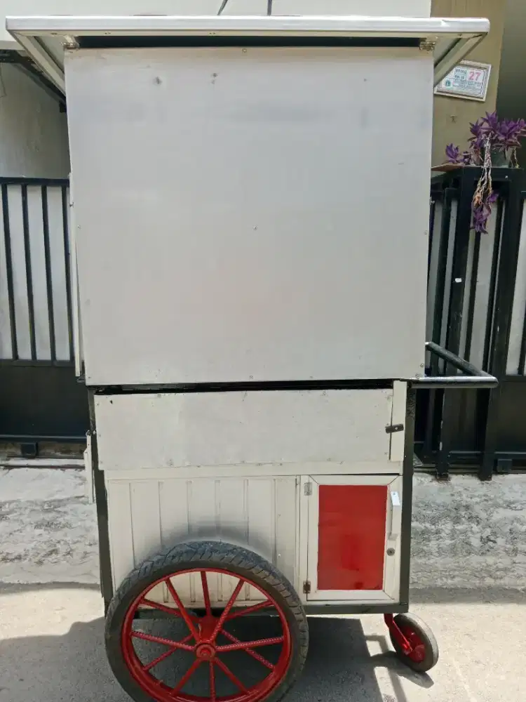 Gerobak bekas lumpia full alumunium ( nego tipis)