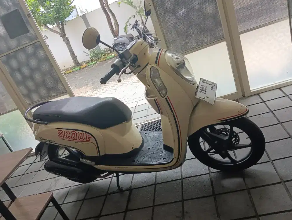 Dijual honda scoopy sporty tangan 1 Ex cewek
