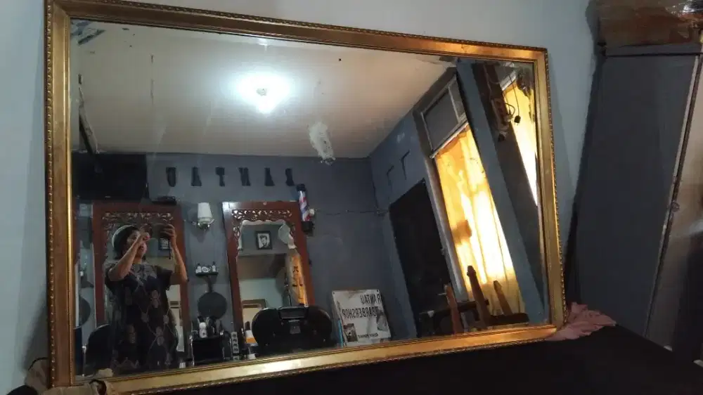 Dijual cepat Kaca bingkai mewah besar