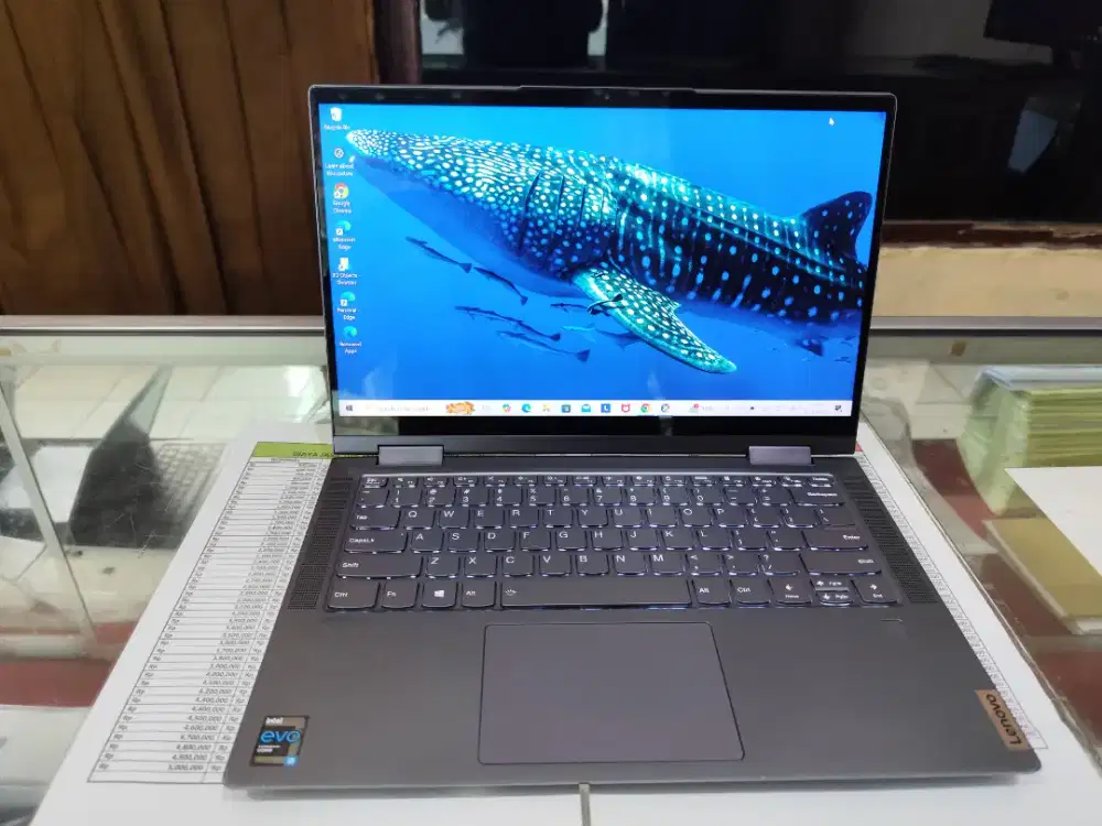 Lenovo yoga 7 core i5 gen 11 touchscreen