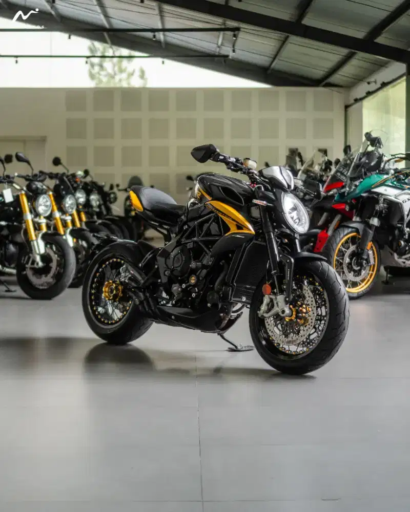 MV Agusta Dragster 800RR 75th Anniversario 2021