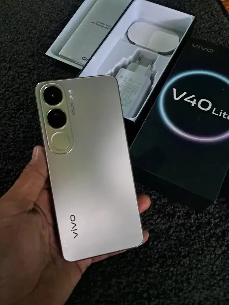 Vivo V40 lite NFc ram 8+8/256 mulus fulset cakep no minus