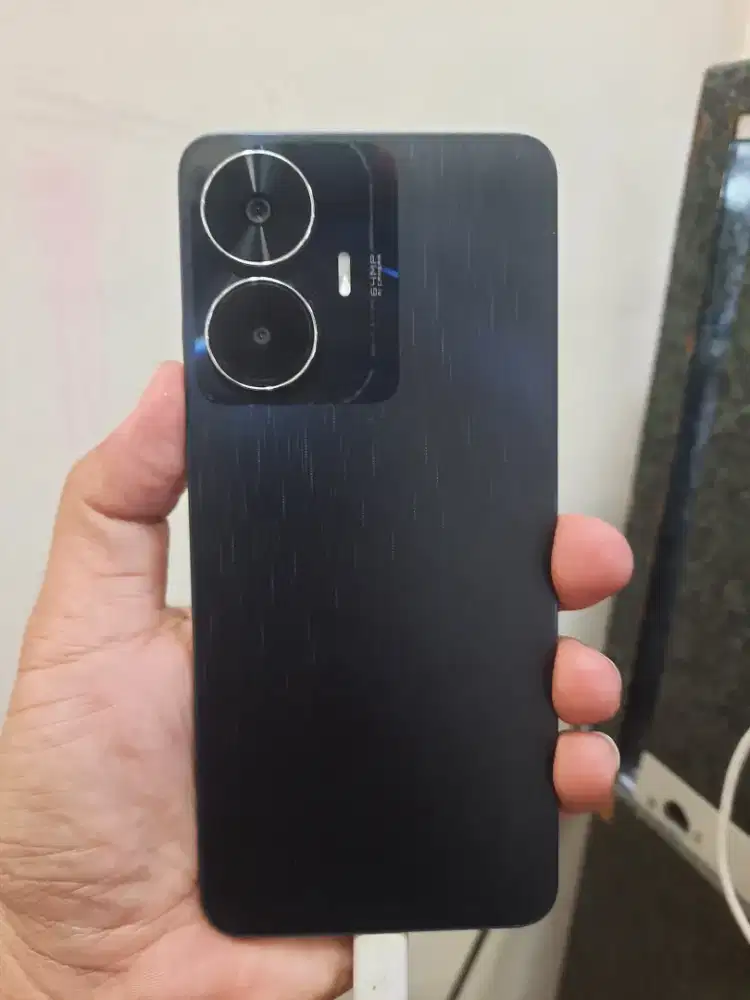 Hp realme C55 lengkap mulus i/256