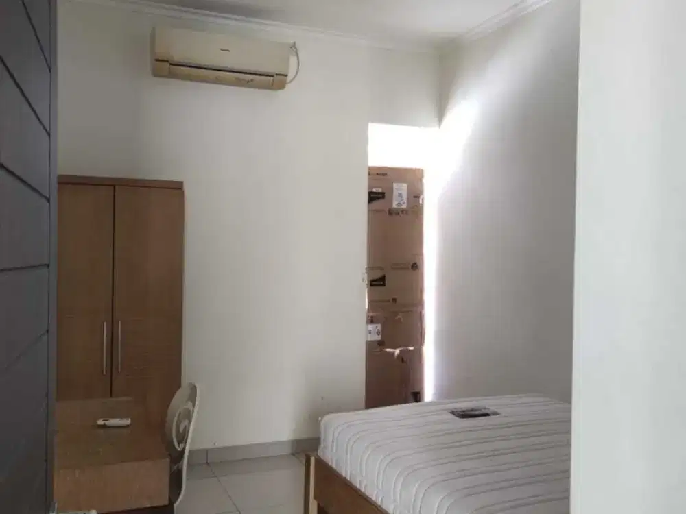 Jual atau sewa  Rumah 2 lantai di cluster arana harapan indah