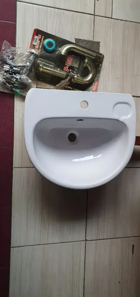 Di jual wastafel cuci tangan