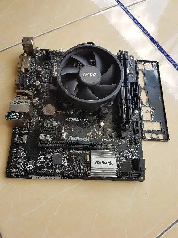 Sepaket AMD Ryzen 5 1600 | ASRock A320M-HDV | Ram 8GB DDR4