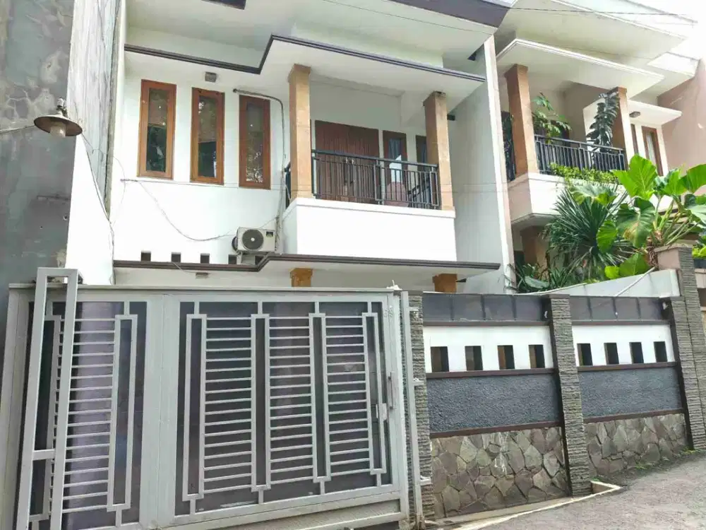 Rumah 2 Lantai Di Jl Kemang Timur 16 Bangka Jakarta Selatan
