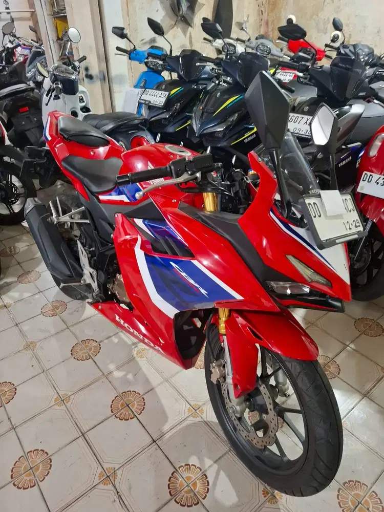Honda cbr 150 R 2024 merah
