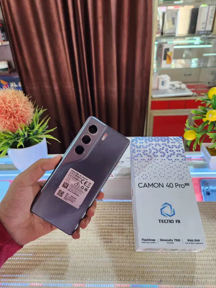 Tecno Camon 40 Pro 5G Ram (8+8) 16Gb/ 256GB Fullset Pemakaian 3 Minggu