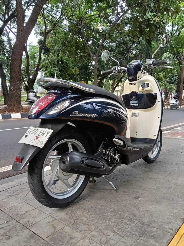 DIJUAL CASH HONDA SCOOPY CBS FI THN 2014 PAJAK IDUP SIAP PAKAI
