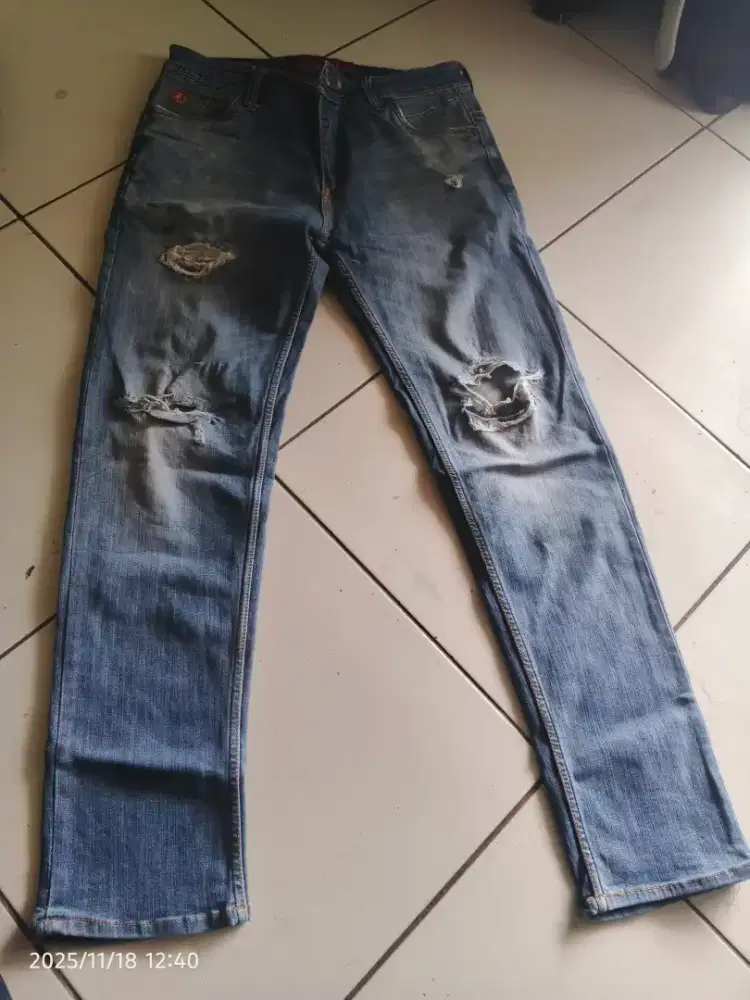 Celana jeans pria model sobek slimfit /pensil bahan Stretch atau melar