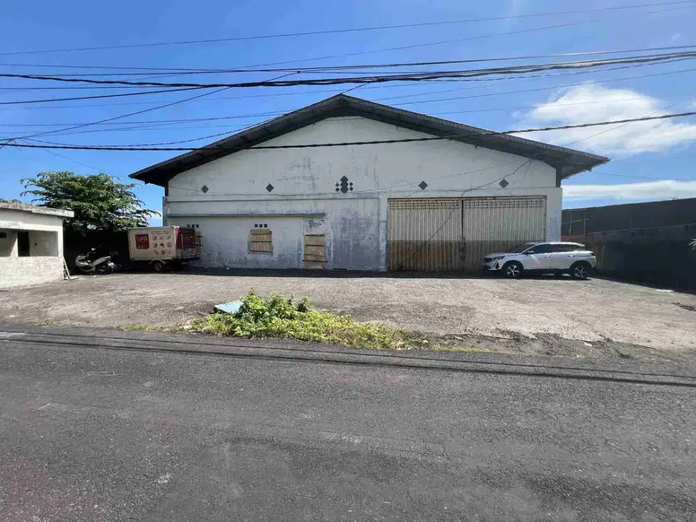 Dijual Murah Tanah Bonus Gudang Dikawasan , Jl Nakula - Seminyak, Kuta