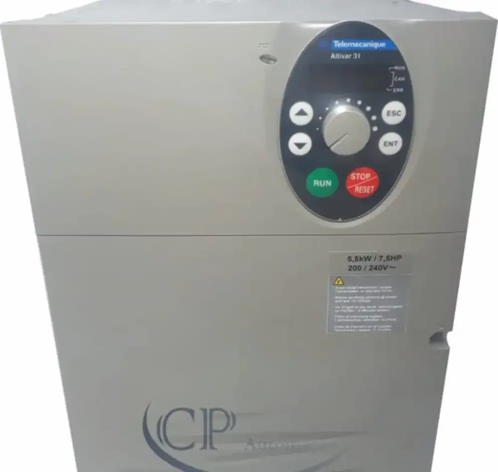 Inverter Schneider Altivar 5.5 kW (7.5 HP)(200V–240V)