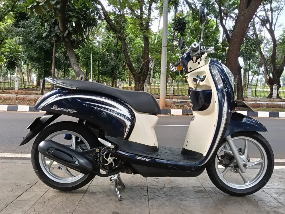 DIJUAL CASH HONDA SCOOPY CBS FI THN 2014 PAJAK IDUP SIAP PAKAI