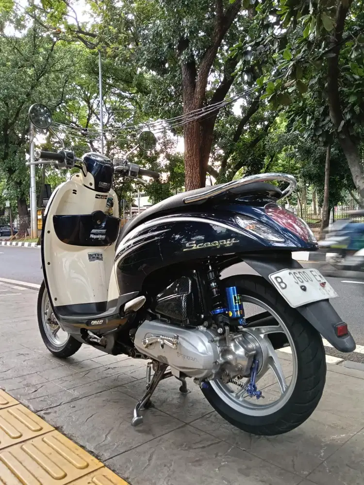 DIJUAL CASH HONDA SCOOPY CBS FI THN 2014 PAJAK IDUP SIAP PAKAI