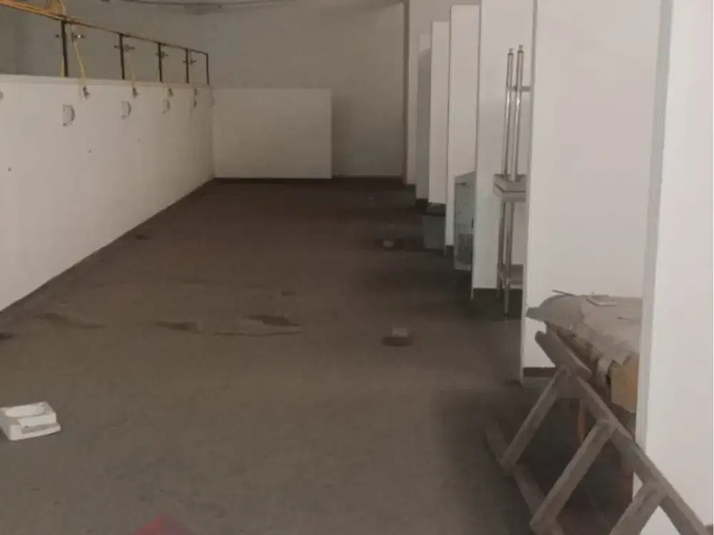 Disewakan Bangunan Komersil Nol Jalan Raya Tengah Kota Surabaya di Jl Pandegiling, Dr Soetomo, Surabaya