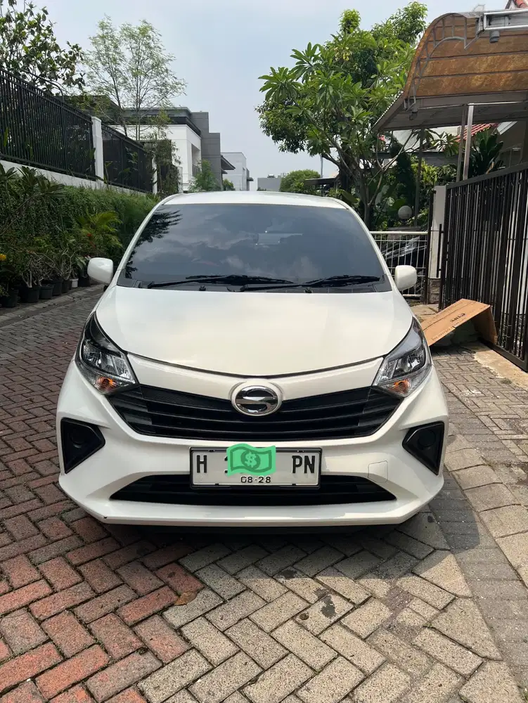 Sigra White M 1.0 MT Bensin 2023