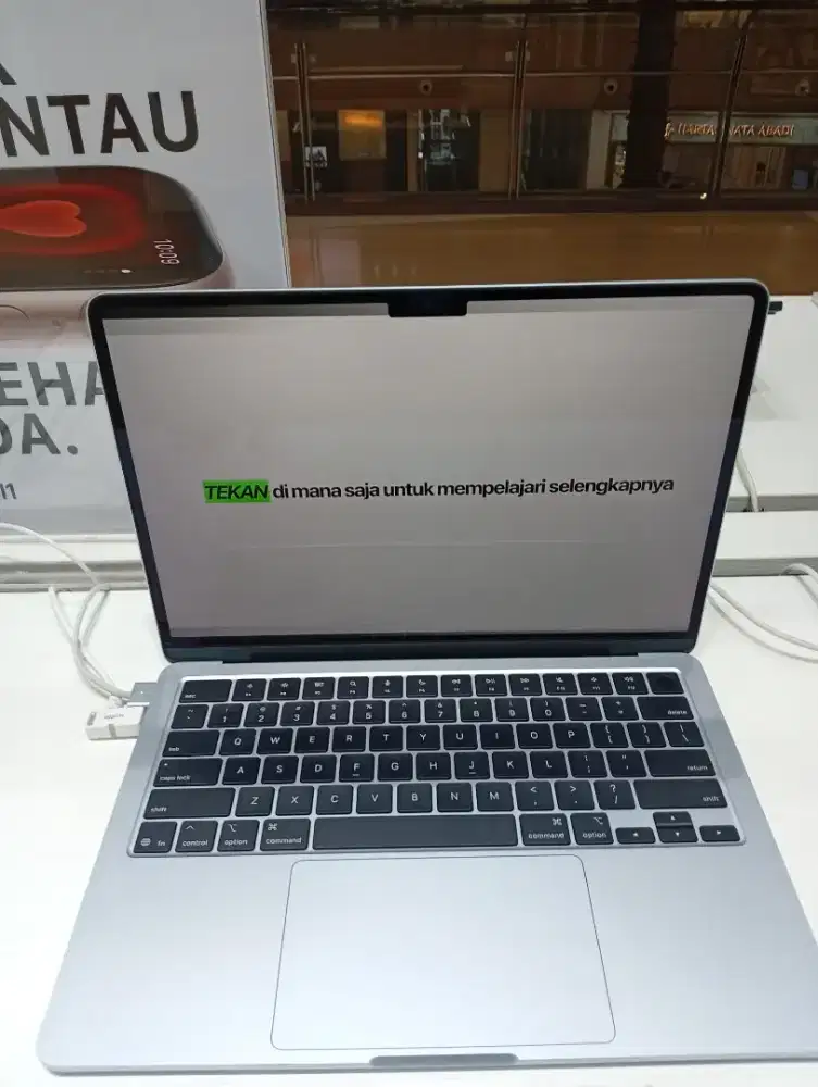 MacBook Air 13 inci