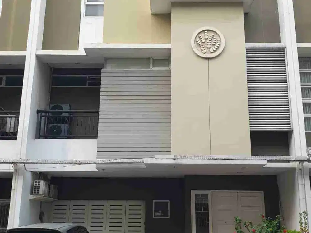 Rumah 3lt di Komp Gading Lavender Kelapa Gading Jakarta Utara