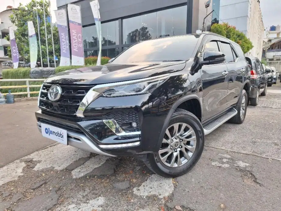 LOW DP Toyota Fortuner 2.8 VRZ GR Sport 4x4 Solar-AT 2022 JLQ